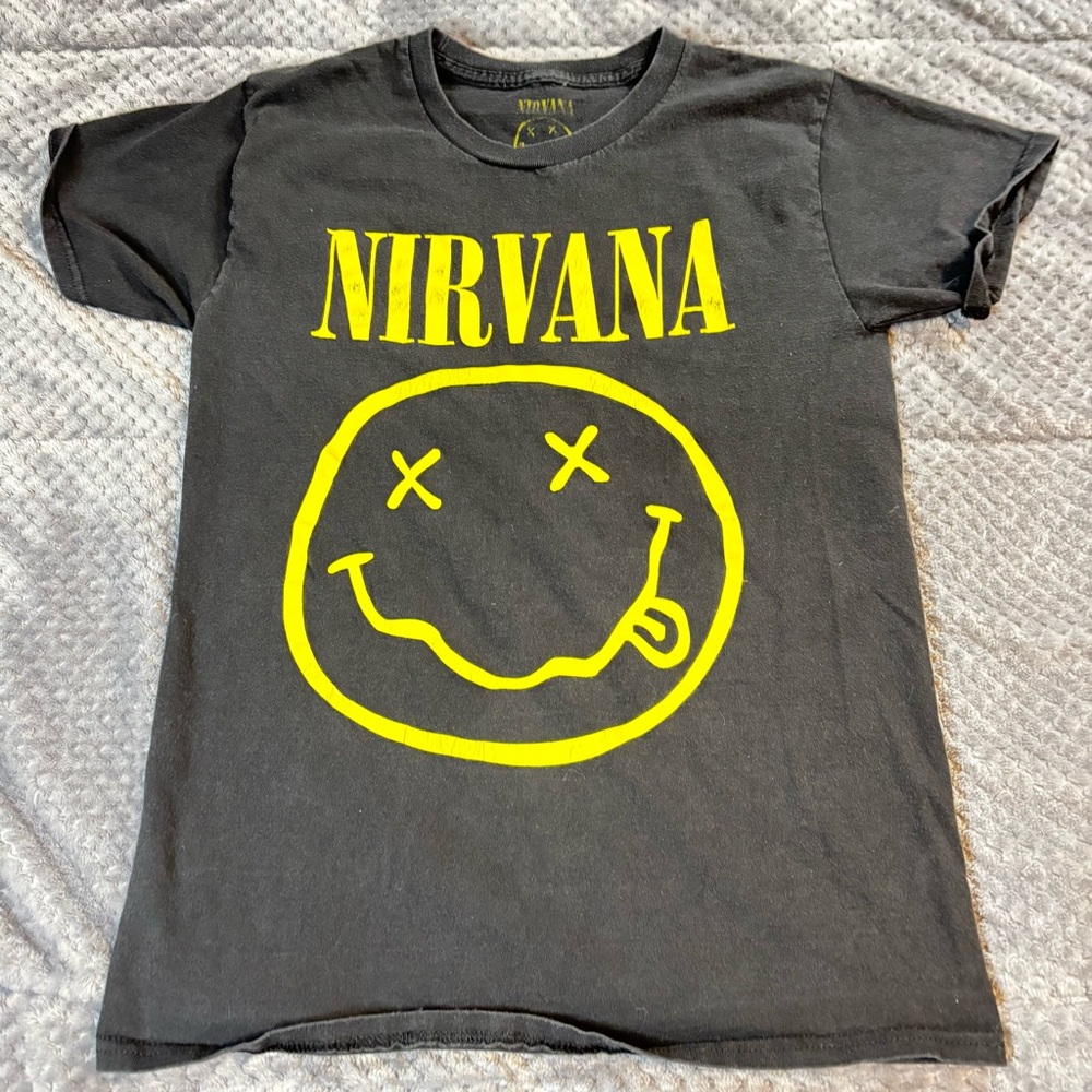 Vintage Women’s NIRVANA Black Tee with Yellow Graphic